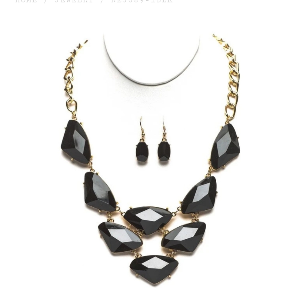 Women's Necklace Set